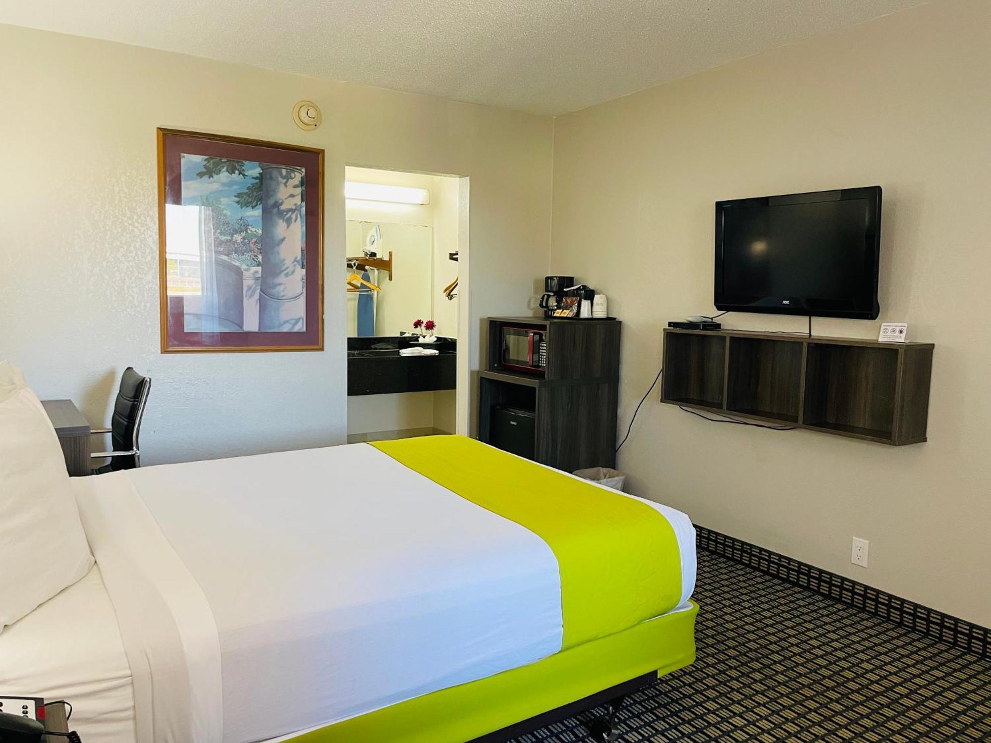 Days Inn By Wyndham Irving Grapevine Dfw Airport North Екстер'єр фото